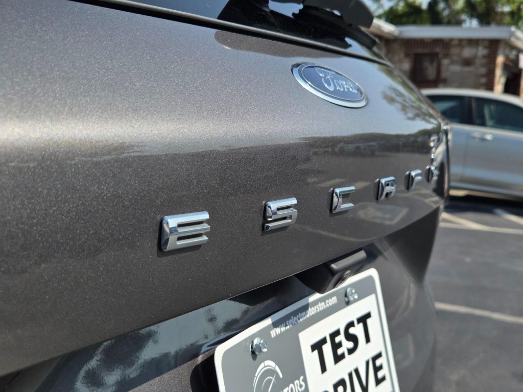 2021 Ford Escape Image 8