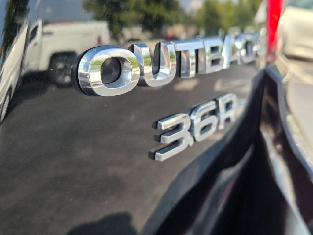 2017 Subaru Outback Image 9