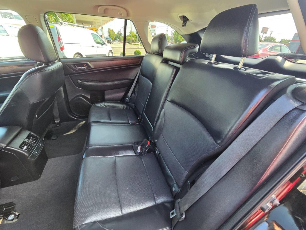 2017 Subaru Outback Image 15