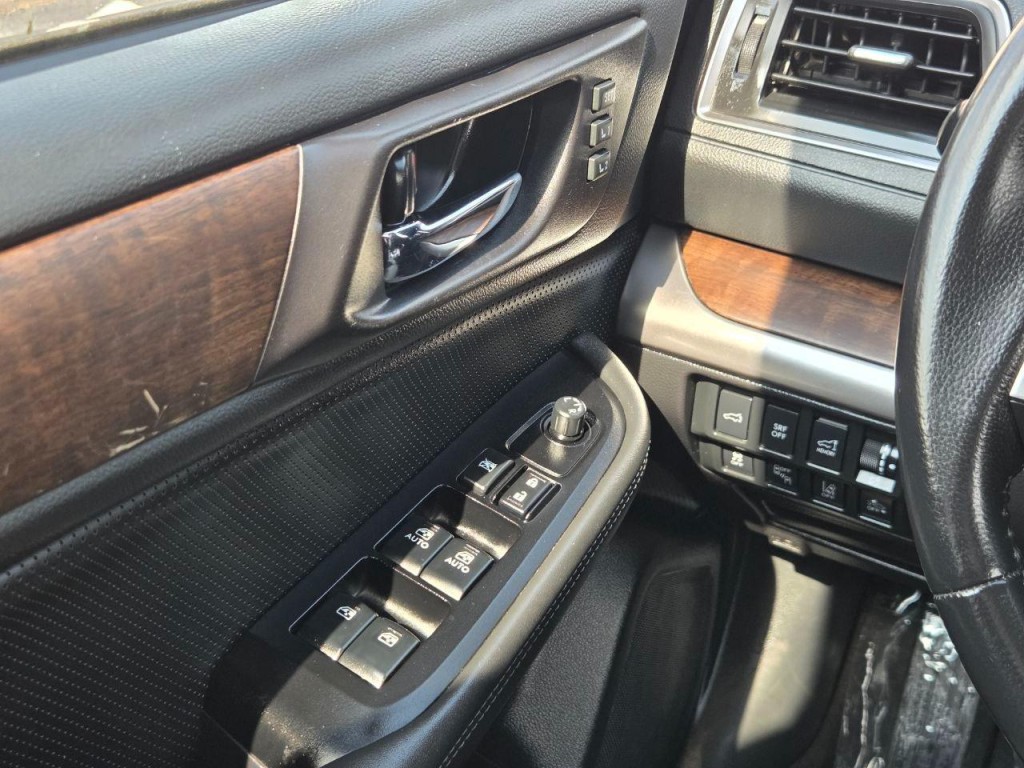 2017 Subaru Outback Image 31