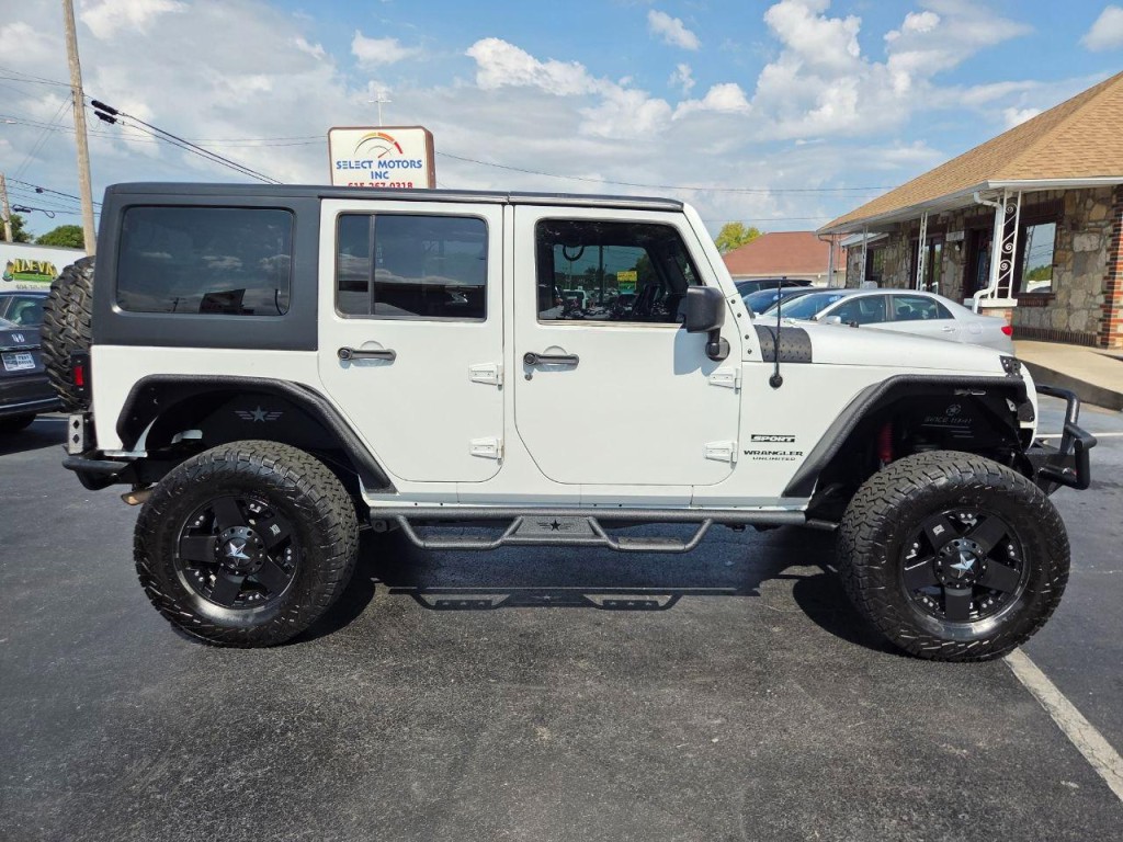 2013 Jeep Wrangler Image 6