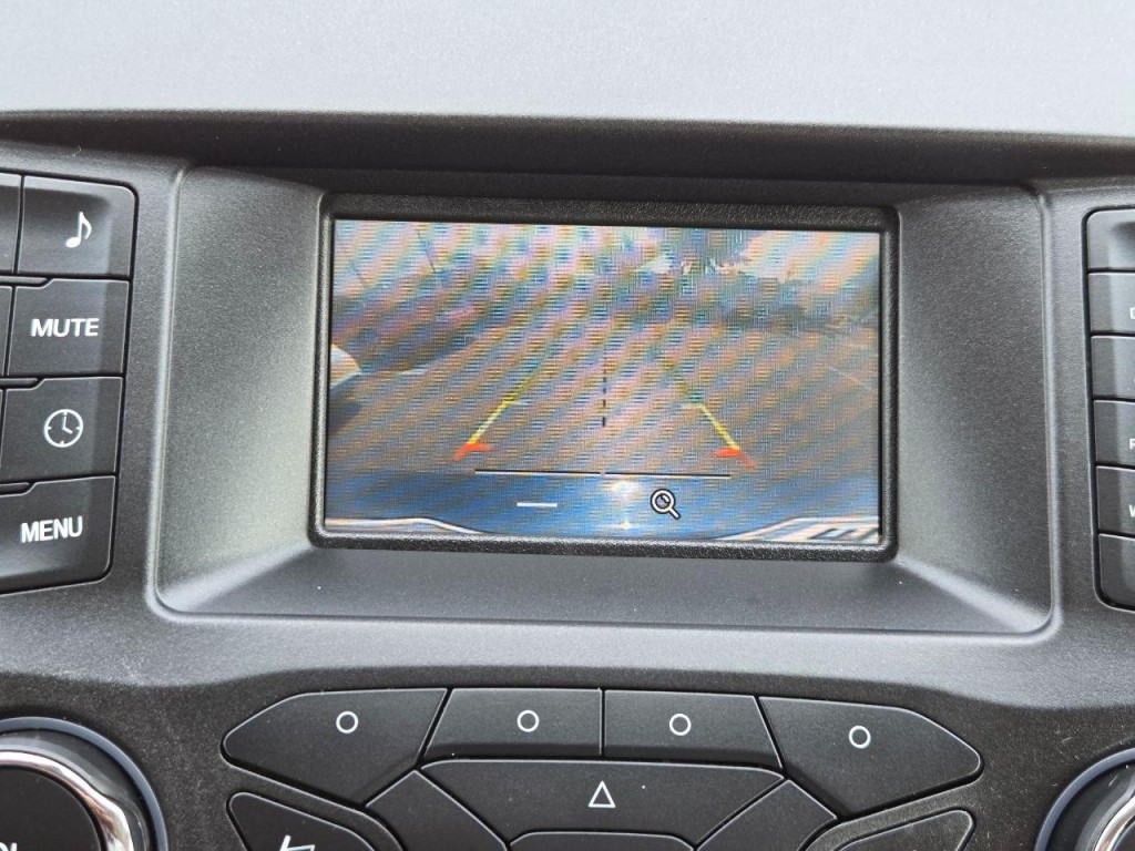 2016 Ford Edge Image 11