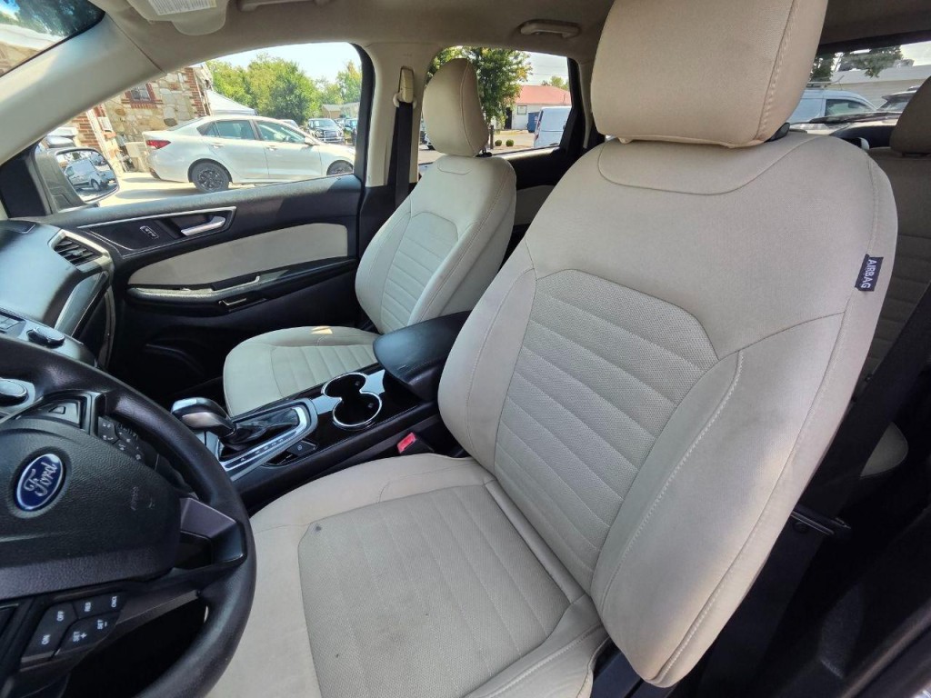 2016 Ford Edge Image 13