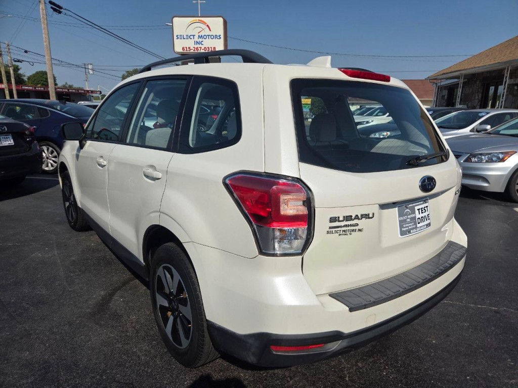 2017 Subaru Forester Image 4