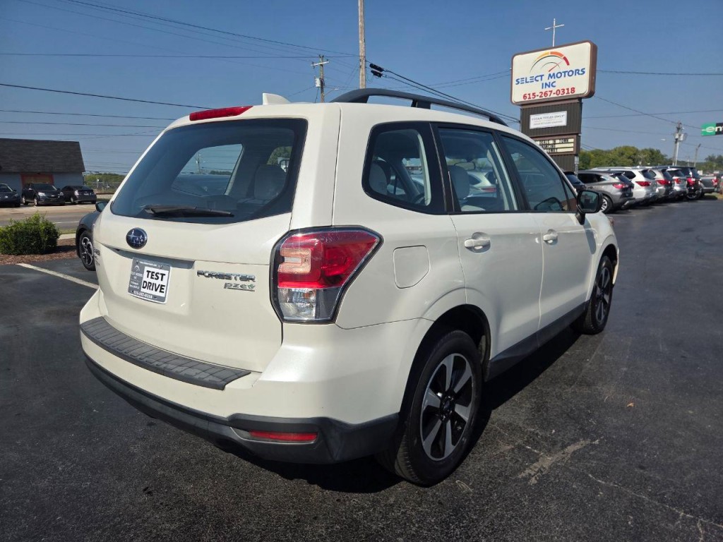 2017 Subaru Forester Image 5