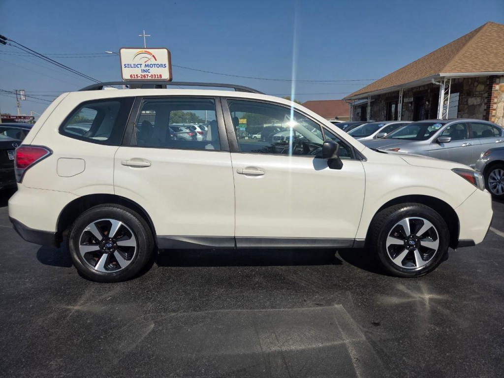 2017 Subaru Forester Image 6