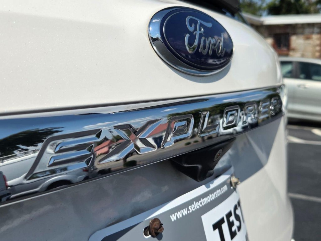2017 Ford Explorer Image 9
