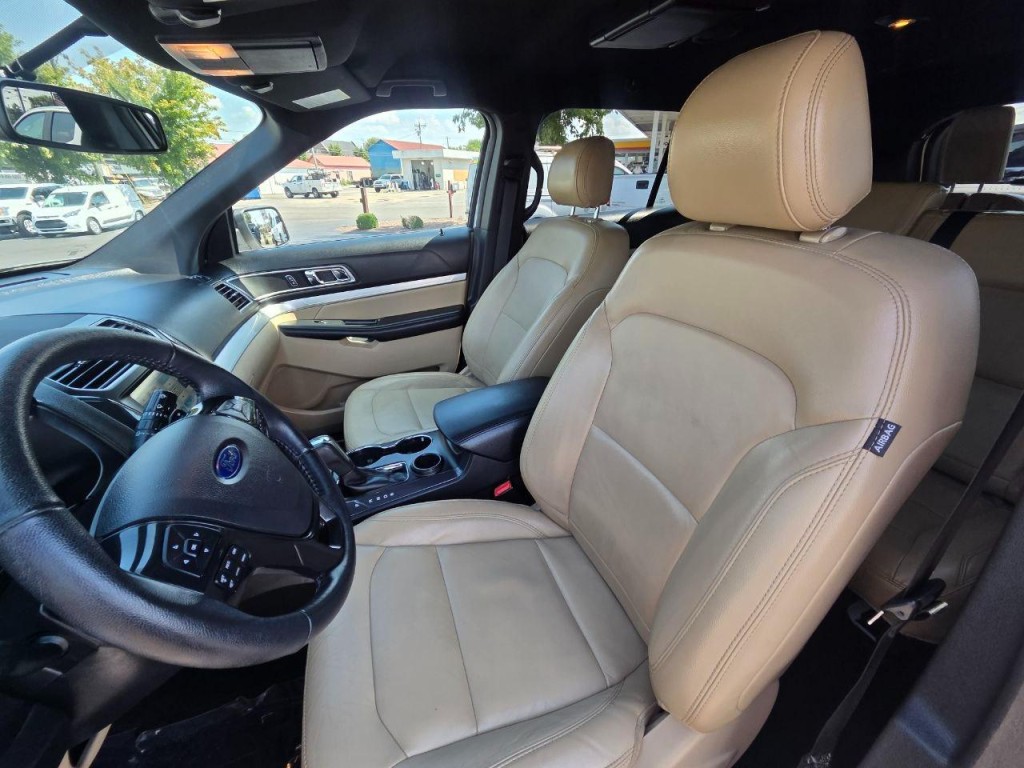 2017 Ford Explorer Image 13