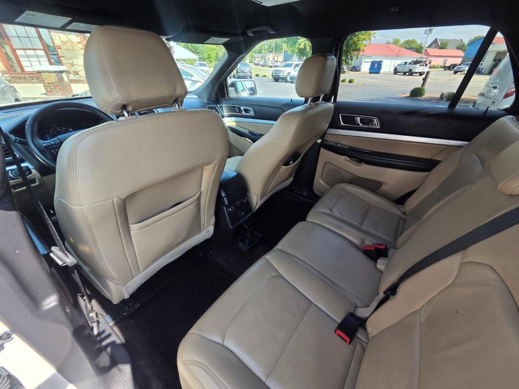 2017 Ford Explorer Image 14