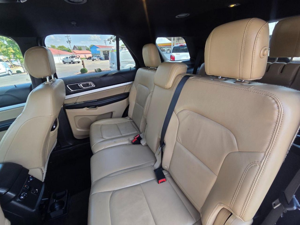 2017 Ford Explorer Image 15