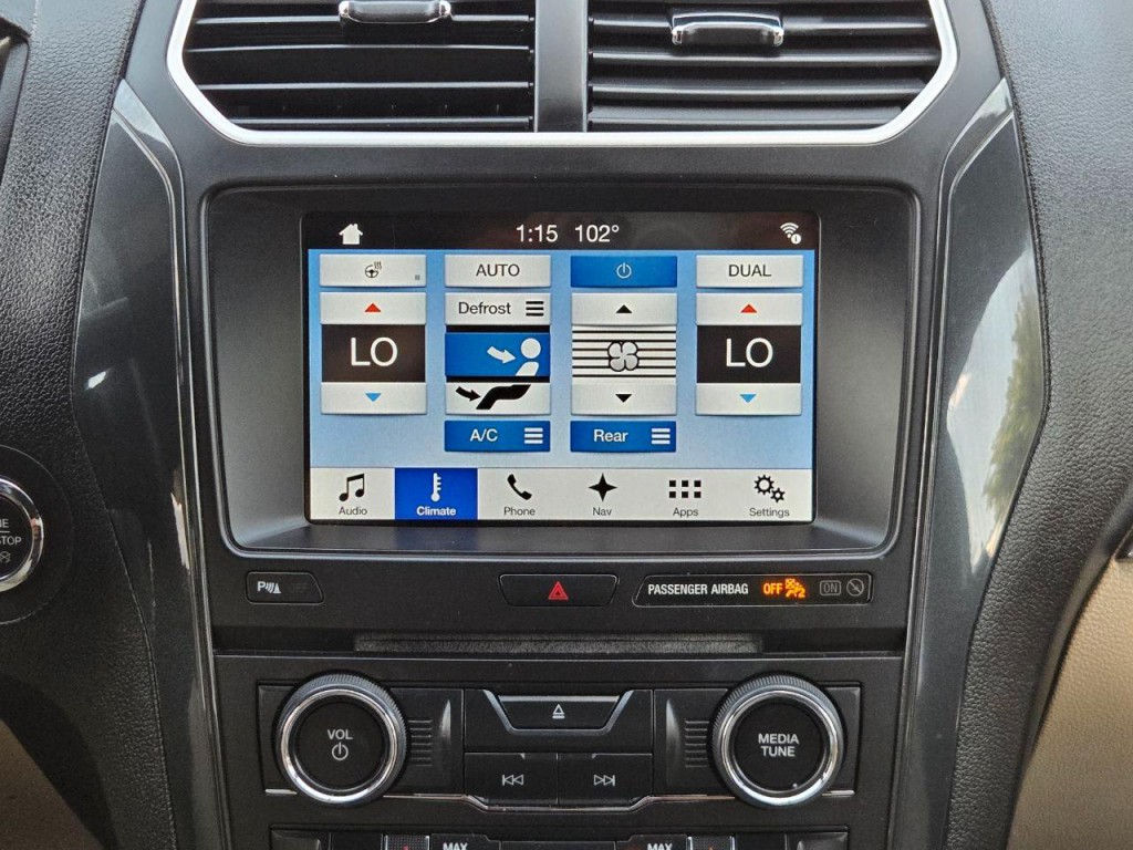 2017 Ford Explorer Image 24