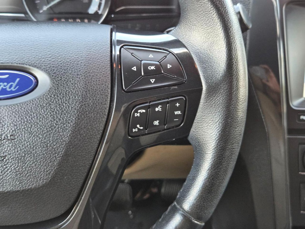 2017 Ford Explorer Image 26