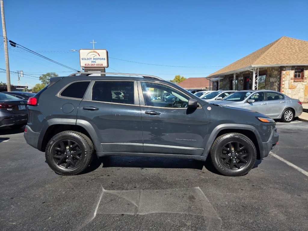 2016 Jeep Cherokee Image 6