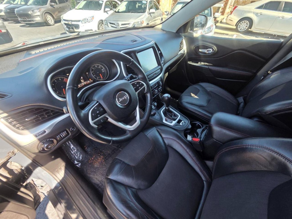 2016 Jeep Cherokee Image 13