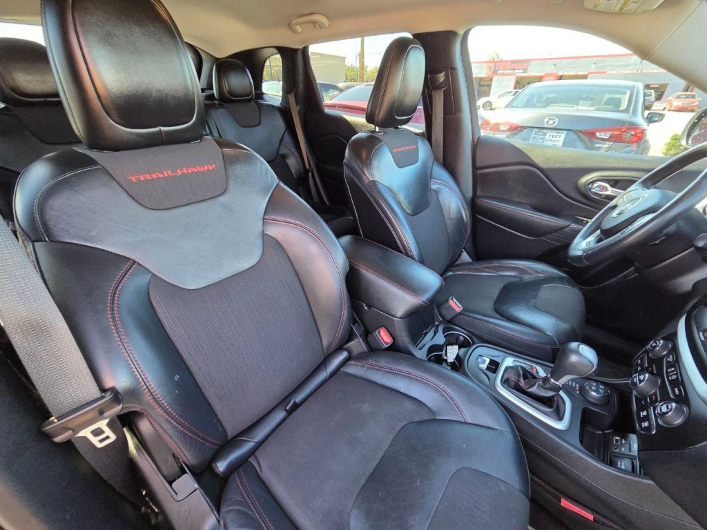 2016 Jeep Cherokee Image 19