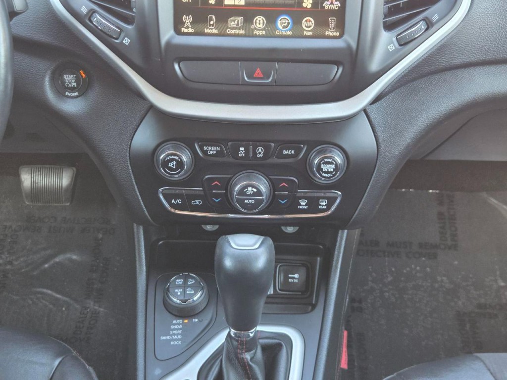 2016 Jeep Cherokee Image 24
