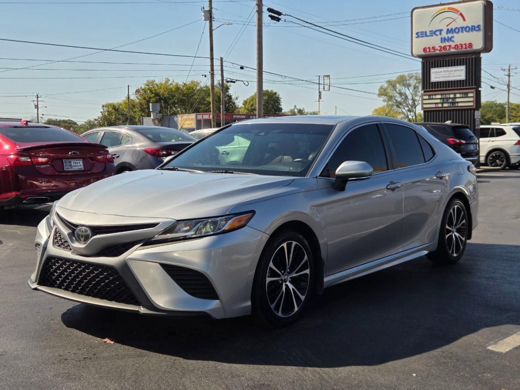 2018 Toyota Camry Image 2