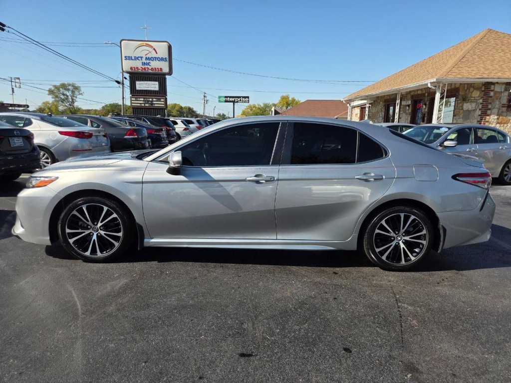 2018 Toyota Camry Image 3