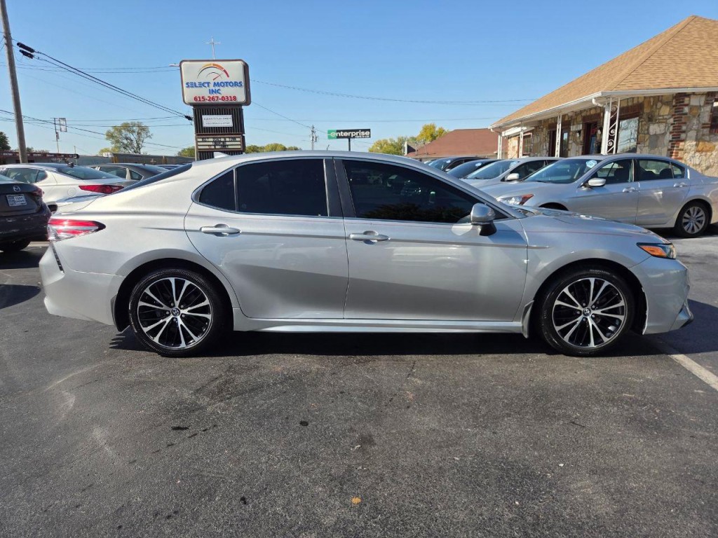 2018 Toyota Camry Image 6