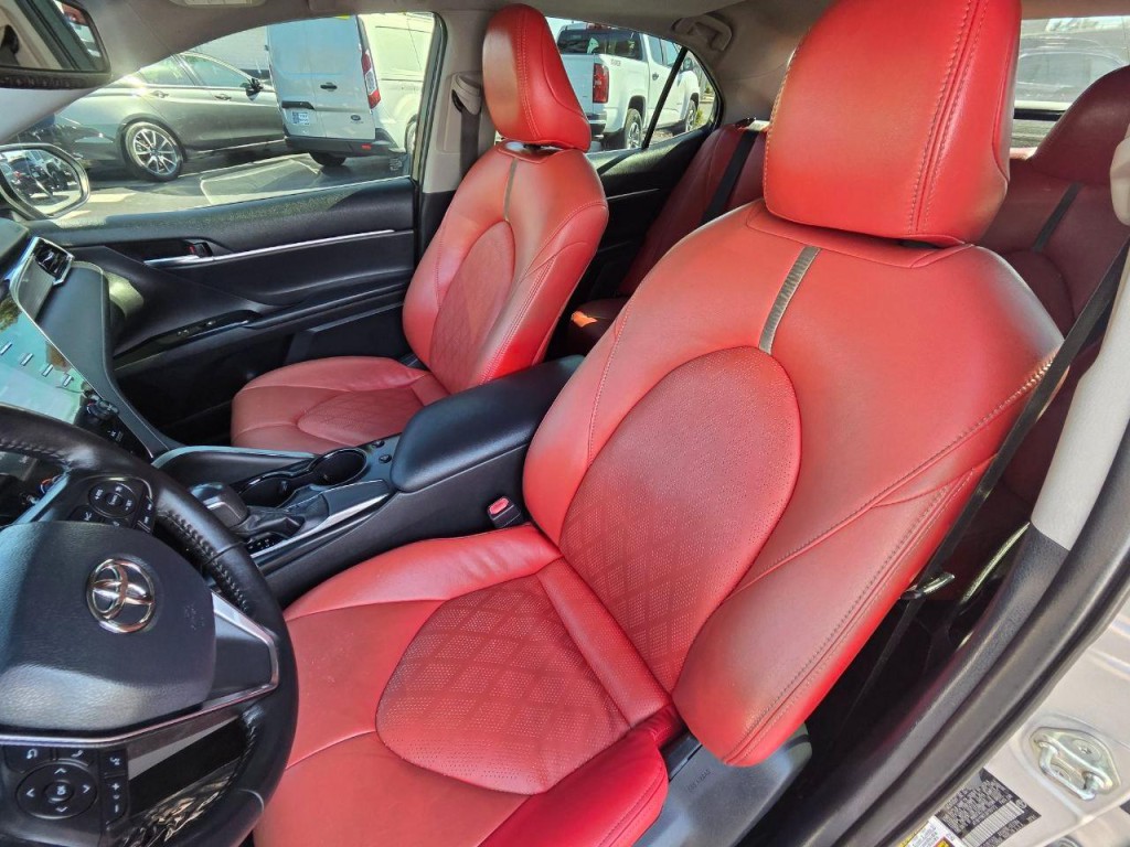 2018 Toyota Camry Image 11