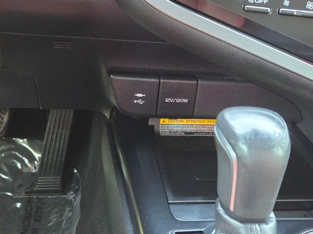 2018 Toyota Camry Image 22