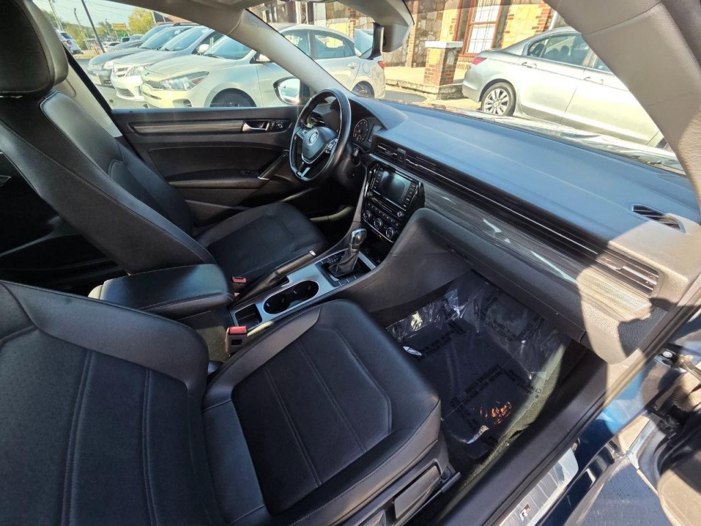 2020 Volkswagen Passat Image 18