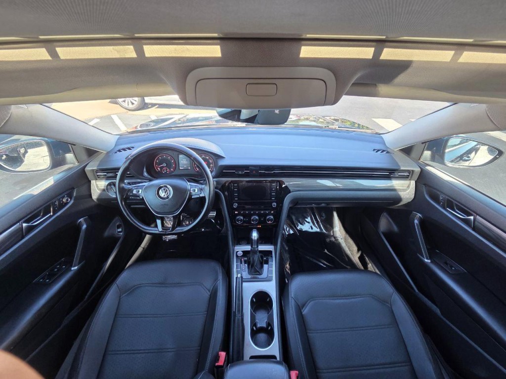 2020 Volkswagen Passat Image 20