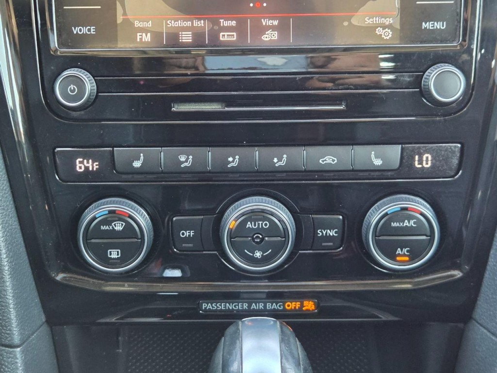 2020 Volkswagen Passat Image 23