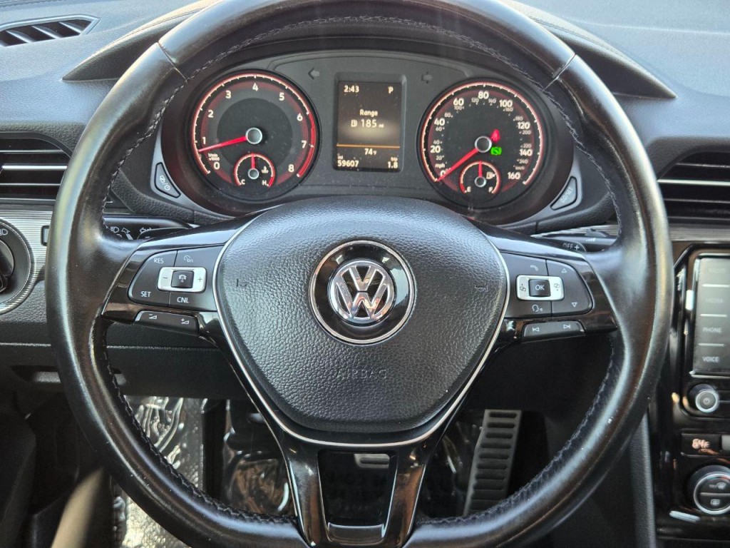 2020 Volkswagen Passat Image 25
