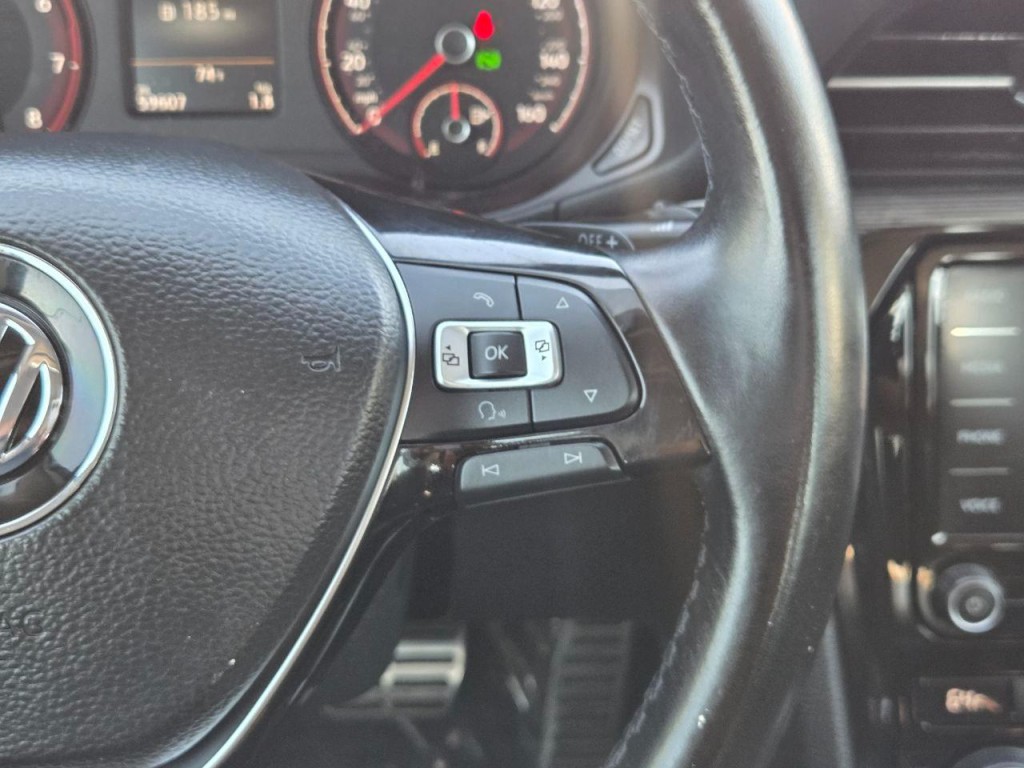 2020 Volkswagen Passat Image 28