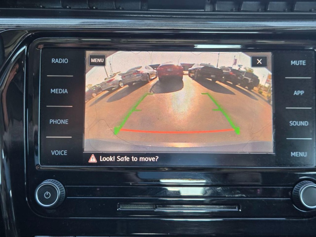 2020 Volkswagen Passat Image 30