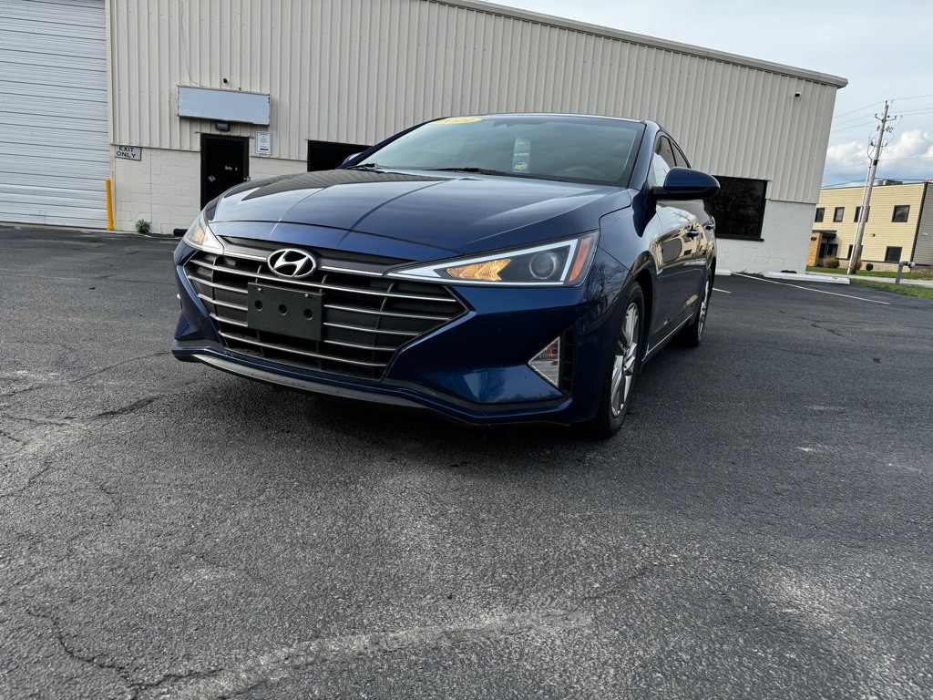 2019 Hyundai Elantra Image 1