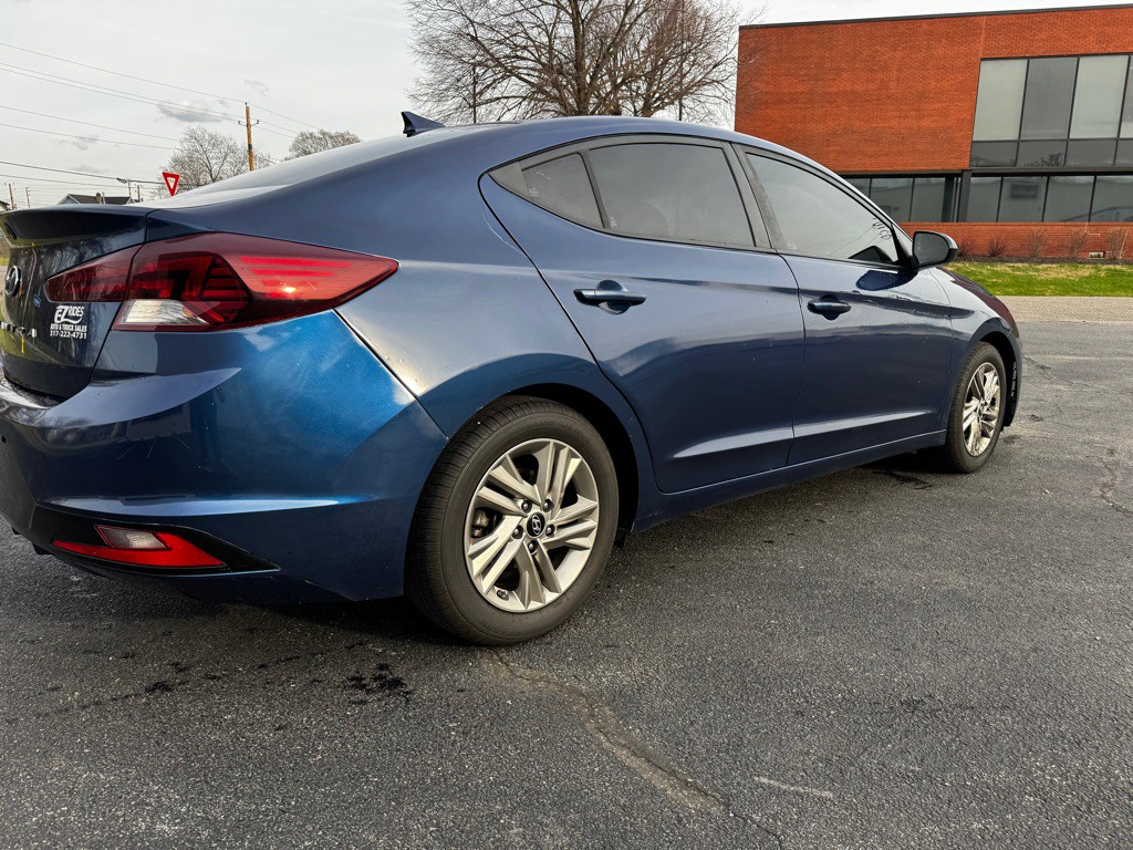 2019 Hyundai Elantra Image 5