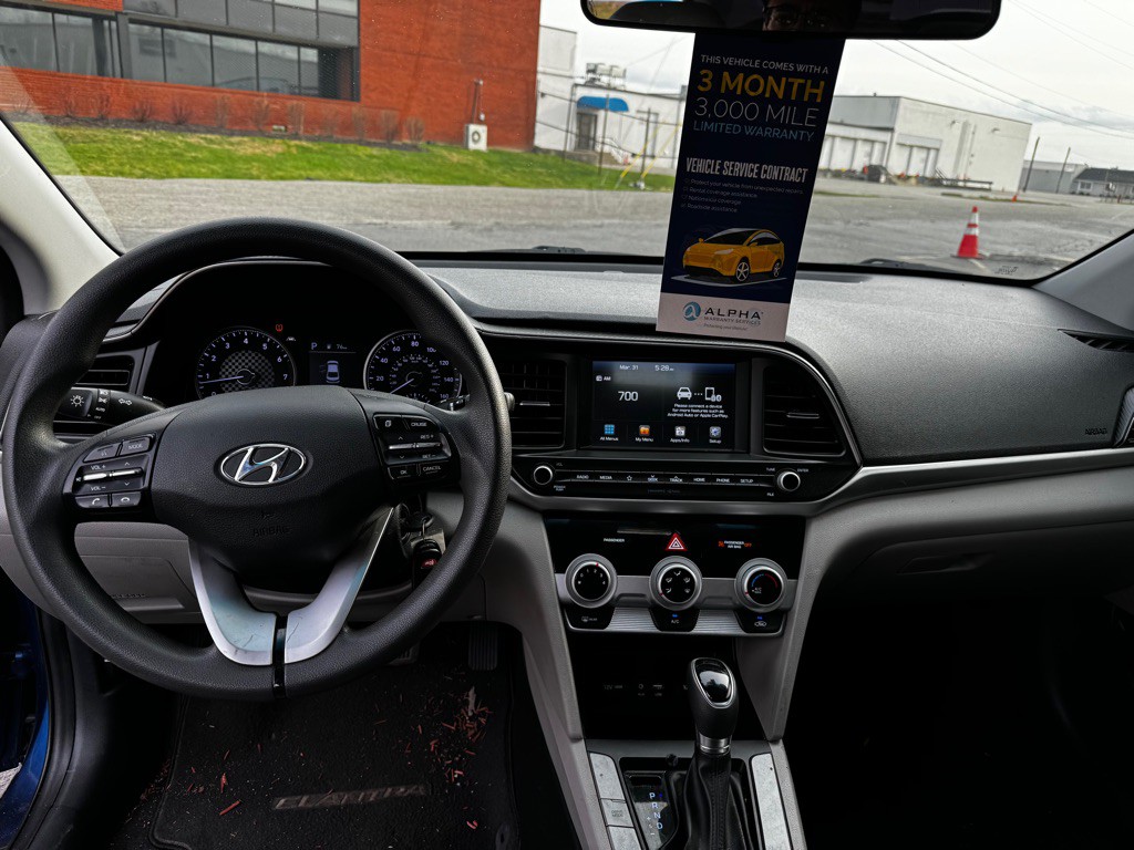 2019 Hyundai Elantra Image 11