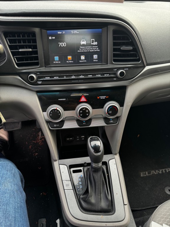 2019 Hyundai Elantra Image 21