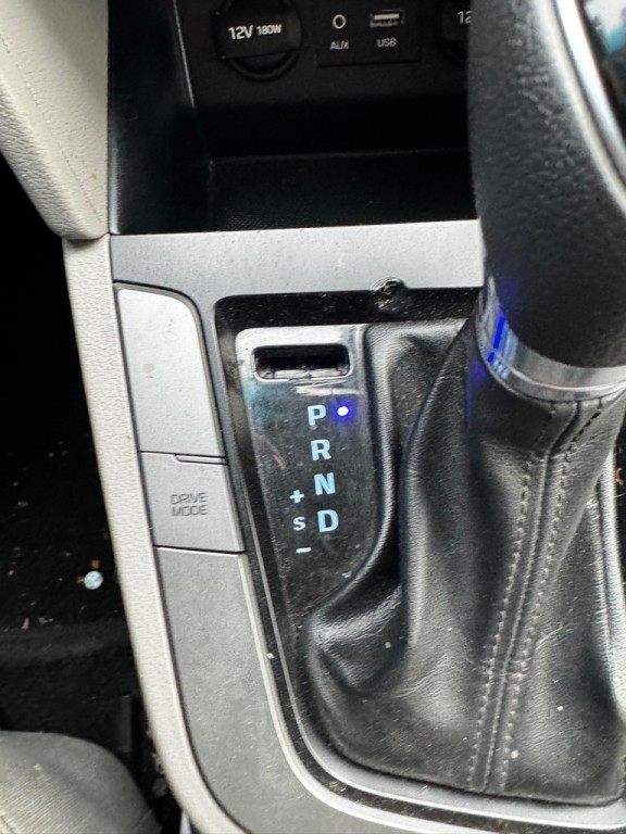 2019 Hyundai Elantra Image 23