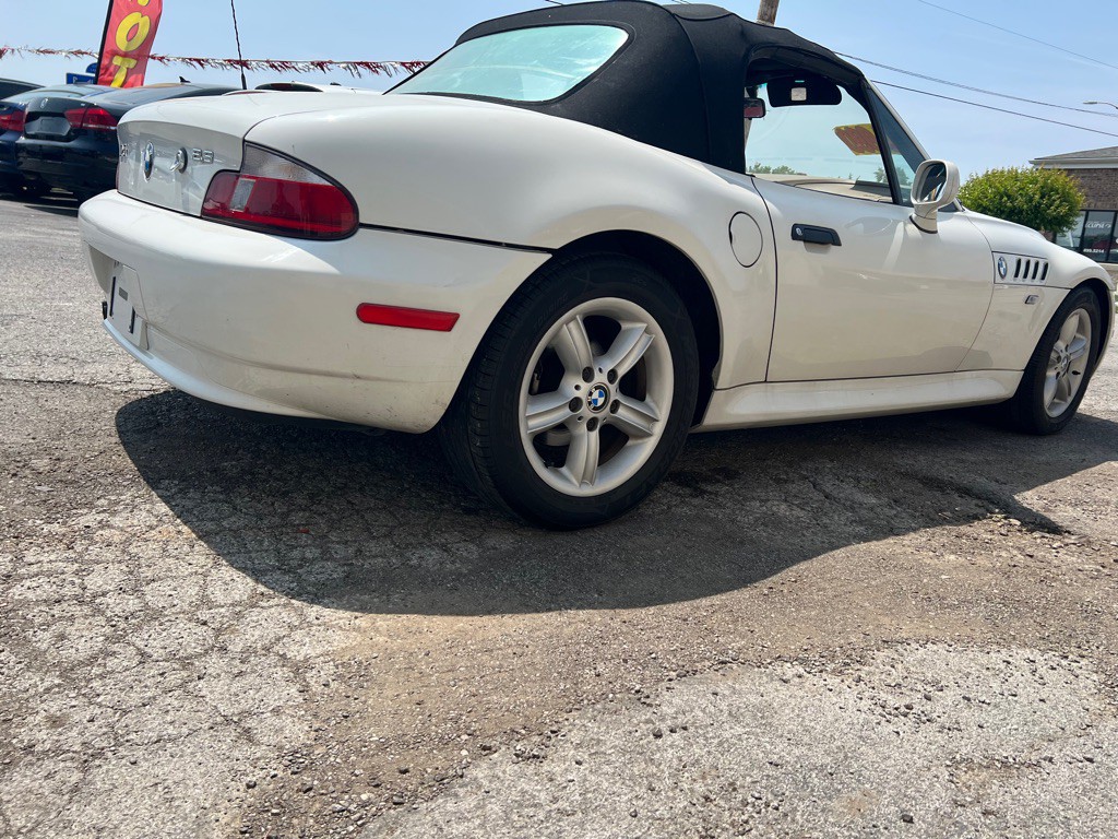 2000 BMW Z3 Image 5