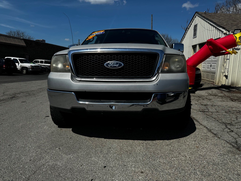 2005 Ford F-150 Image 2