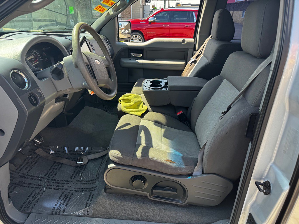 2005 Ford F-150 Image 12