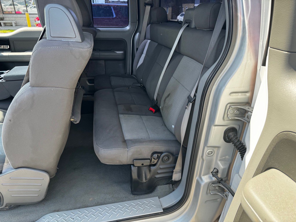 2005 Ford F-150 Image 13