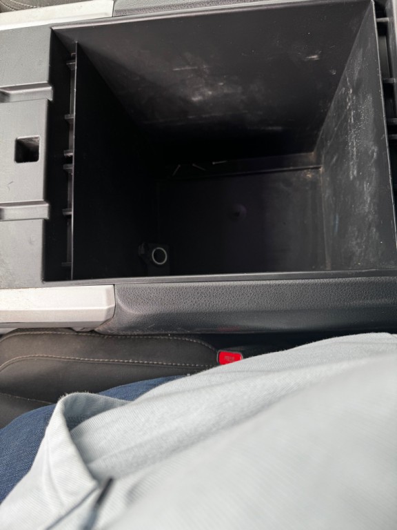 2017 Nissan Titan Image 22