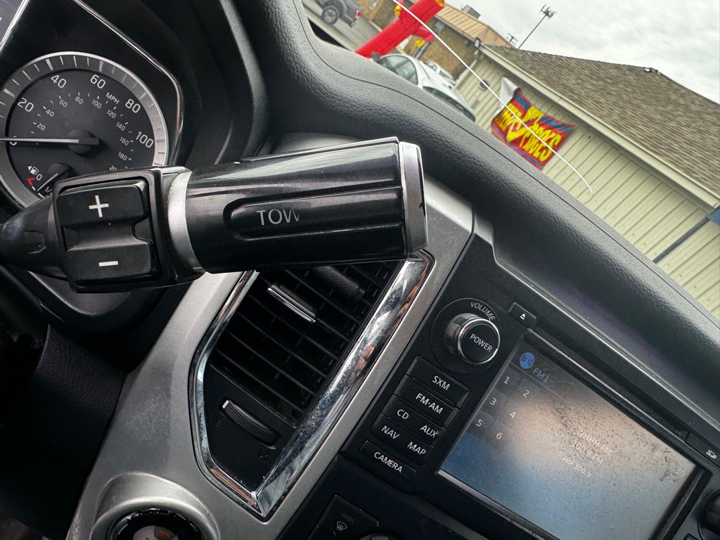 2017 Nissan Titan Image 31