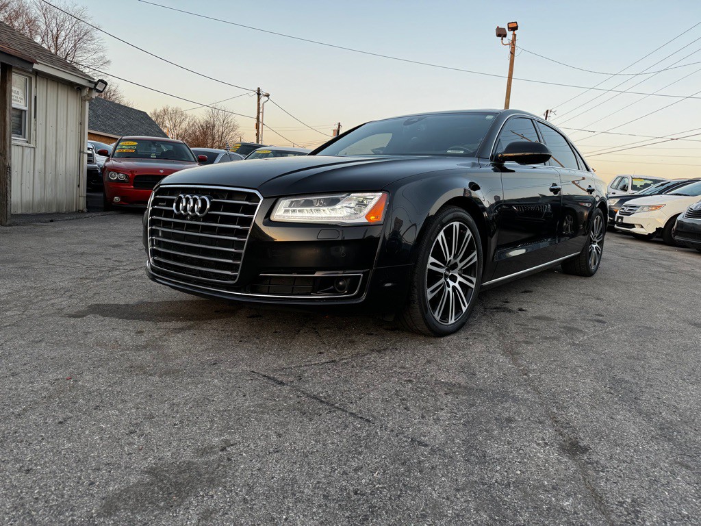 2015 Audi A8 Image 2
