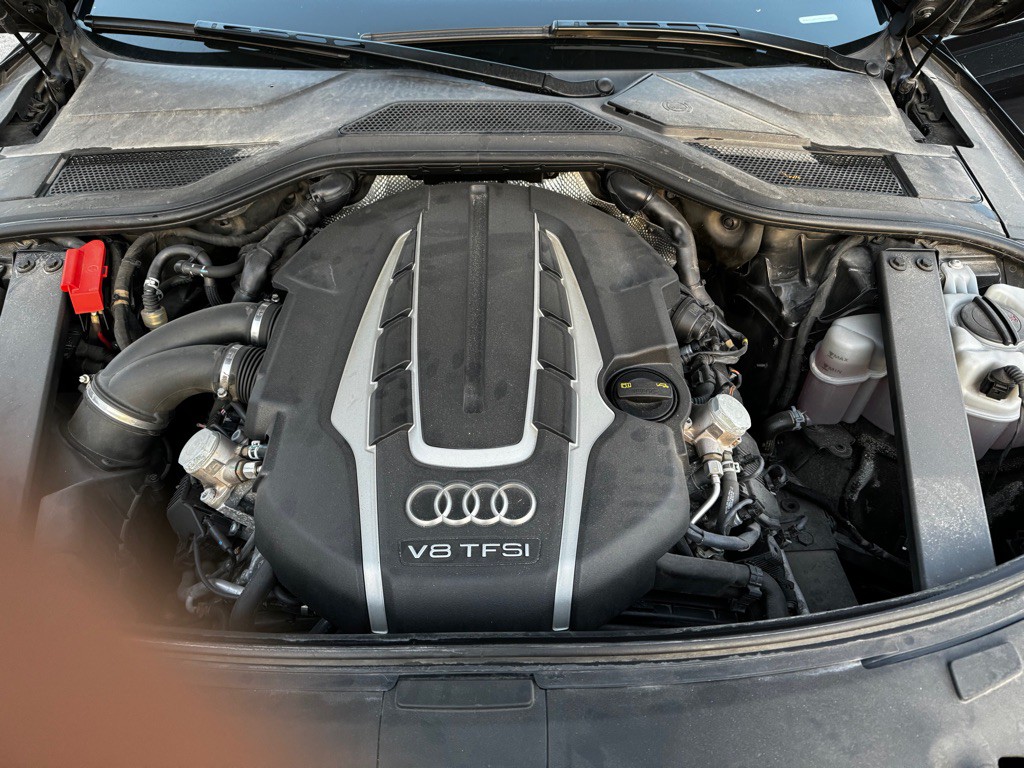 2015 Audi A8 Image 14