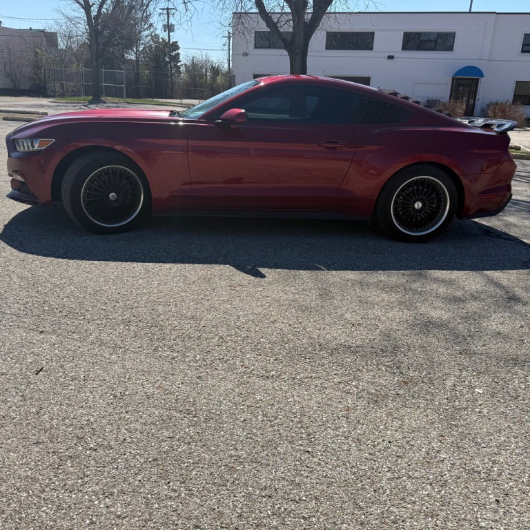 2017 Ford Mustang Image 2