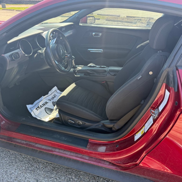 2017 Ford Mustang Image 13