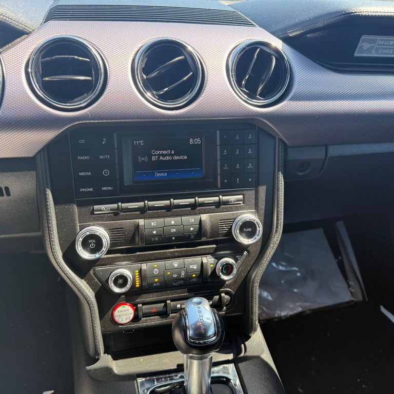 2017 Ford Mustang Image 21