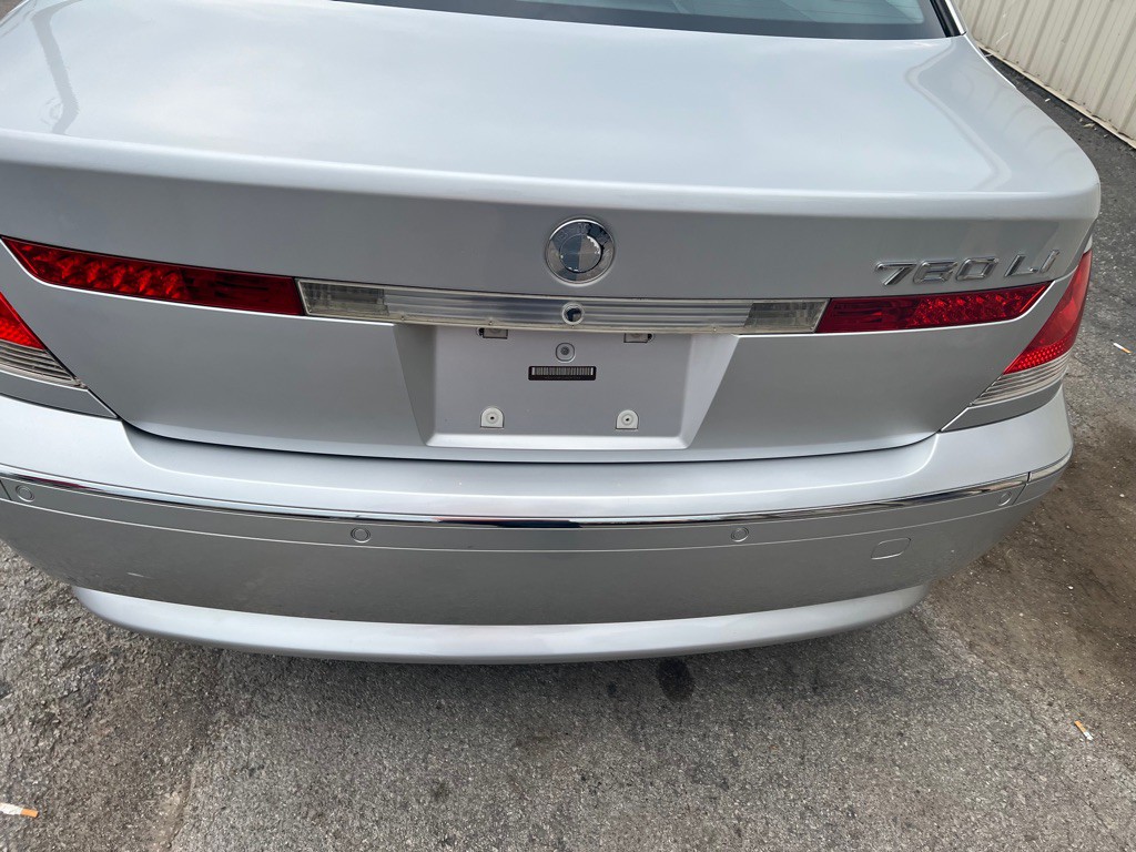 2004 BMW 7 Series Image 10