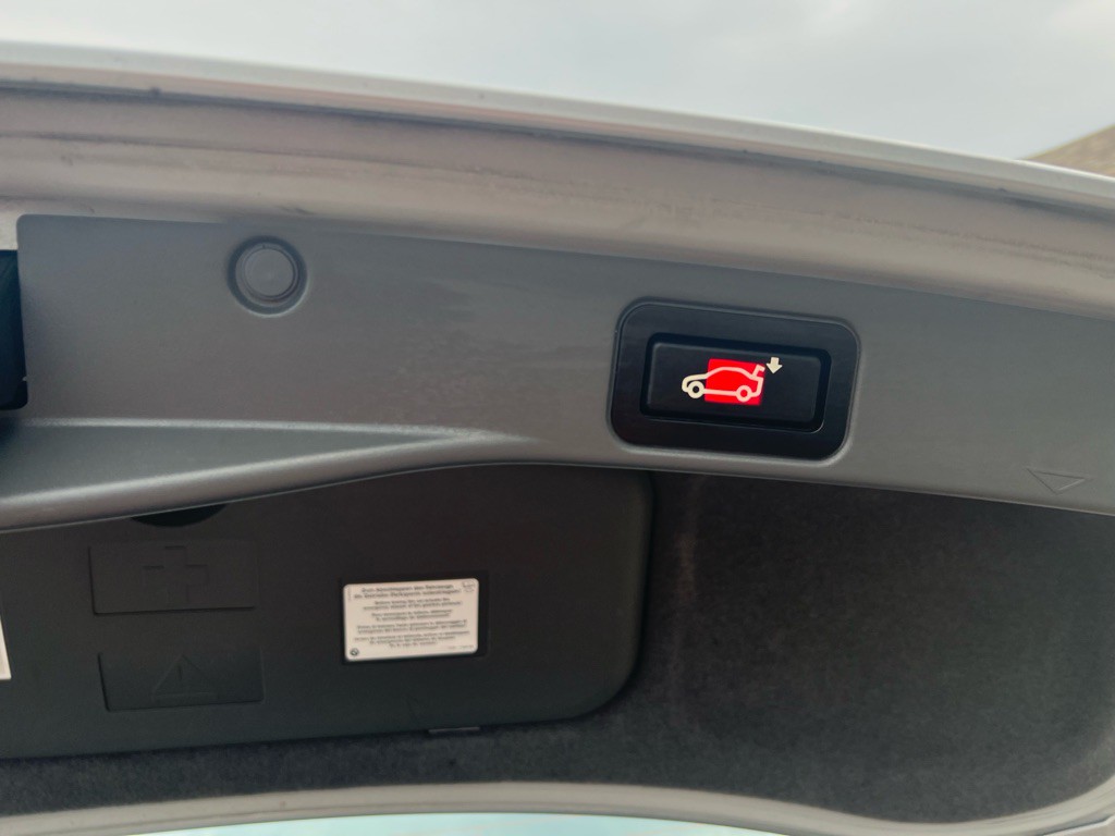 2004 BMW 7 Series Image 12