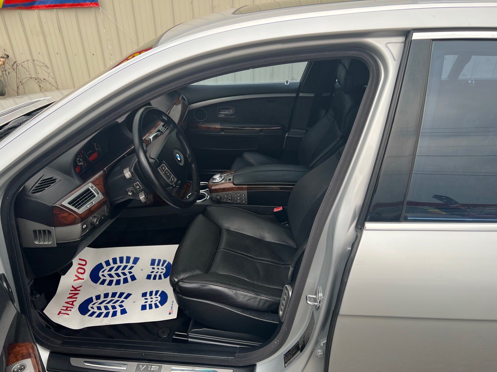 2004 BMW 7 Series Image 20